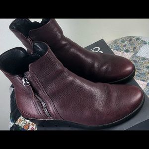 Excellent Ecco Skylar Booties!
